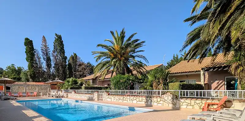 Piscine village de gîtes la Capelle